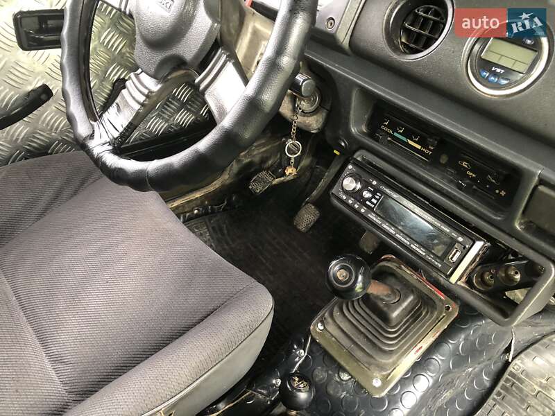 Внедорожник / Кроссовер Suzuki Samurai 1987 в Верховине