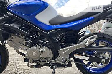 Мотоцикл Без обтікачів (Naked bike) Suzuki SFV 400 2014 в Рівному