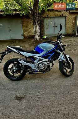 Мотоцикл Классік Suzuki SFV 650 2009 в Запоріжжі