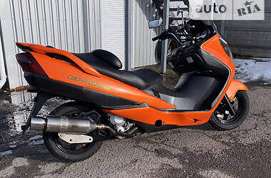 Макси-скутер Suzuki Skywave 250 2008 в Гнивани