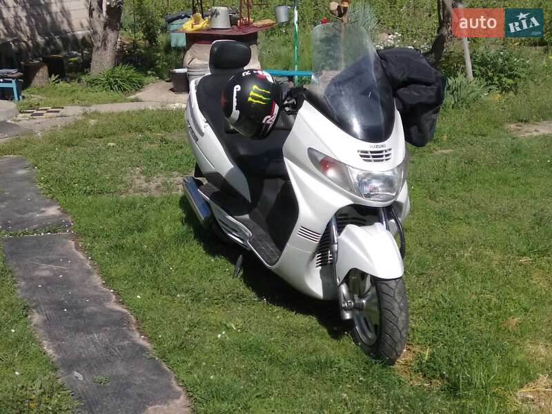 Макси-скутер Suzuki Skywave 250 2000 в Городище