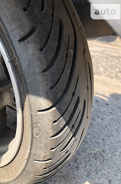 Макси-скутер Suzuki Skywave 250 2005 в 