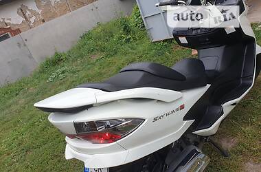 Макси-скутер Suzuki Skywave 250 2011 в 