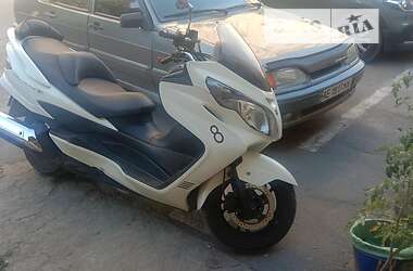Максі-скутер Suzuki Skywave 250 2010 в 
