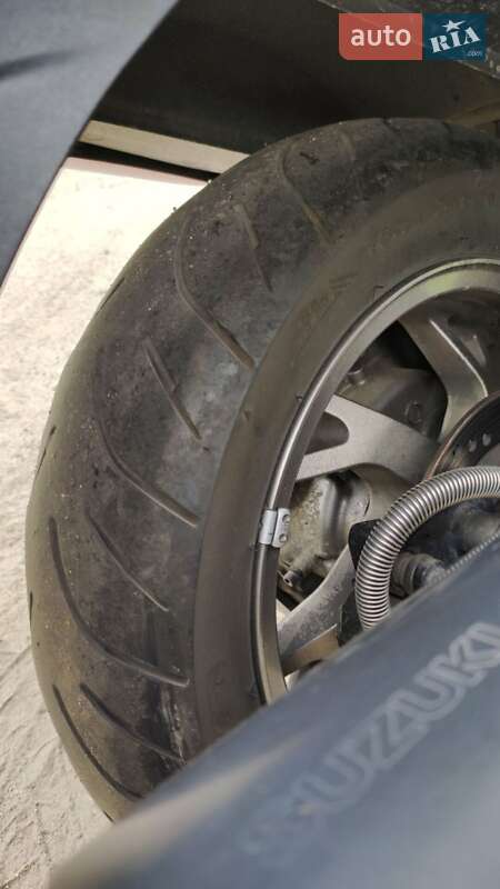 Макси-скутер Suzuki Skywave 250 2010 в Кропивницком