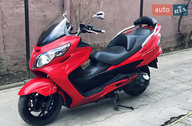 Максі-скутер Suzuki Skywave 250 2009 в 