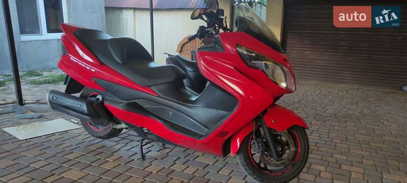 Макси-скутер Suzuki Skywave 250 2007 в Одессе
