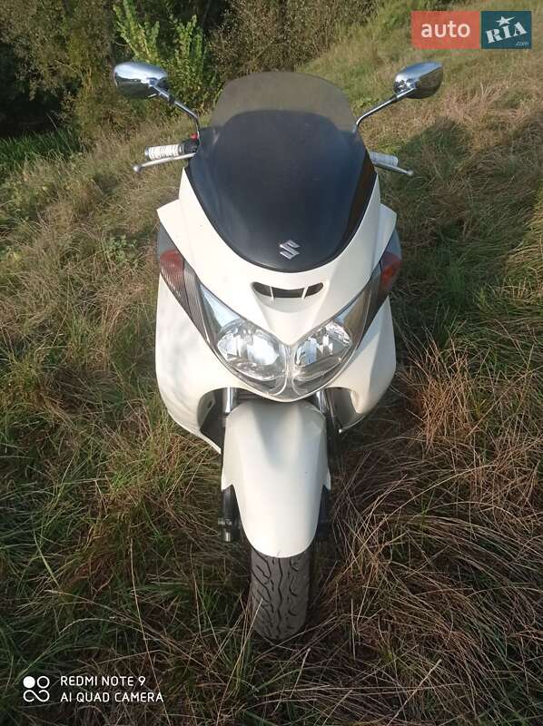 Макси-скутер Suzuki Skywave 250 2007 в Гайсине