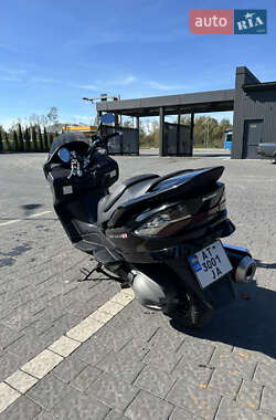 Макси-скутер Suzuki Skywave 250 2011 в 