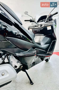 Макси-скутер Suzuki Skywave 250 2007 в 