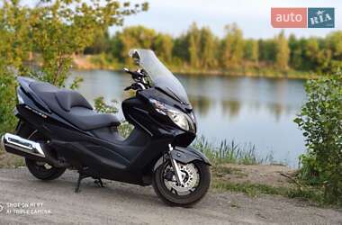 Скутер Suzuki Skywave 250 2011 в 