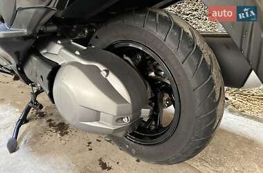 Макси-скутер Suzuki Skywave 250 2008 в 