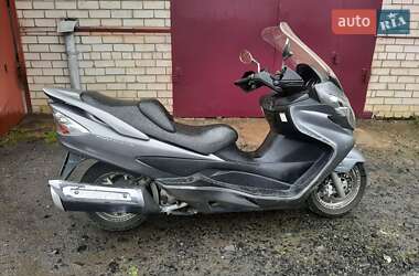 Макси-скутер Suzuki Skywave 250 2011 в 
