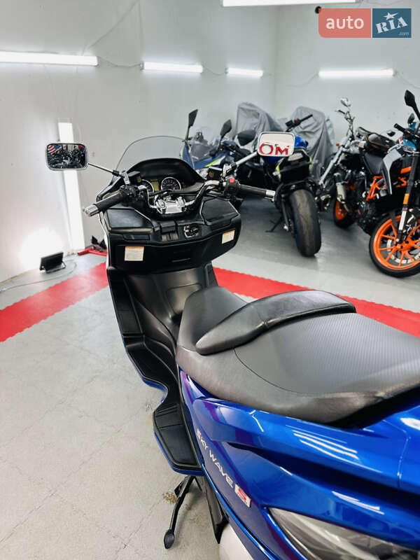 Макси-скутер Suzuki Skywave 250 2007 в Одессе