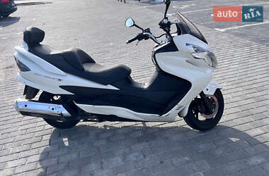 Макси-скутер Suzuki Skywave 250 2008 в 