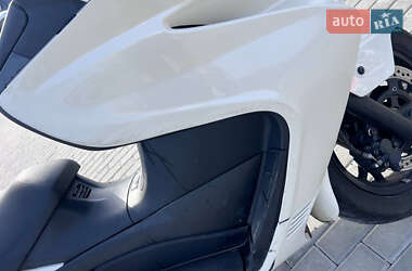 Макси-скутер Suzuki Skywave 250 2008 в 