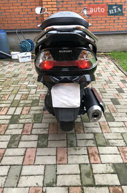 Скутер Suzuki Skywave 250 2010 в 