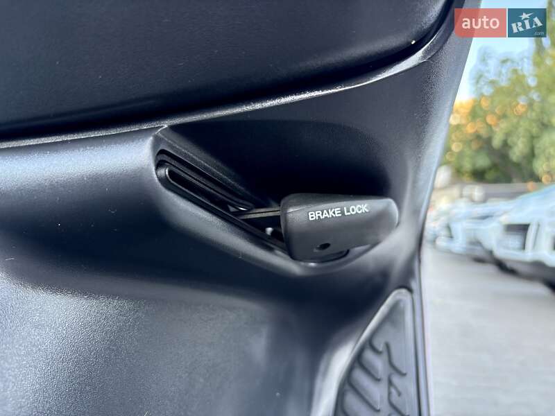 Макси-скутер Suzuki Skywave 250 2007 в Одессе