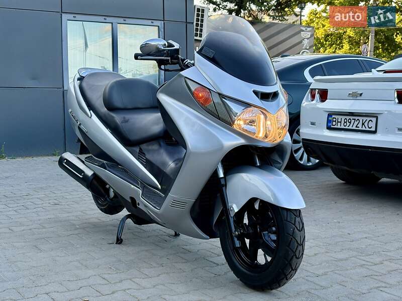 Макси-скутер Suzuki Skywave 250 2007 в Одессе