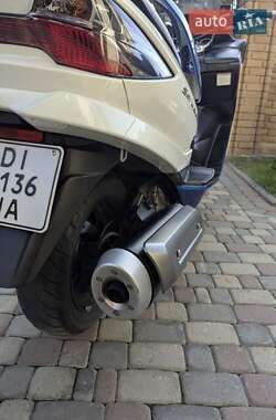 Макси-скутер Suzuki Skywave 250 2008 в 