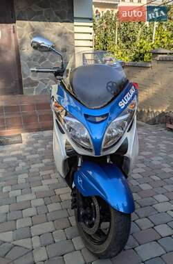 Макси-скутер Suzuki Skywave 250 2008 в 