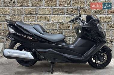 Максі-скутер Suzuki Skywave 250 2011 в Одесі