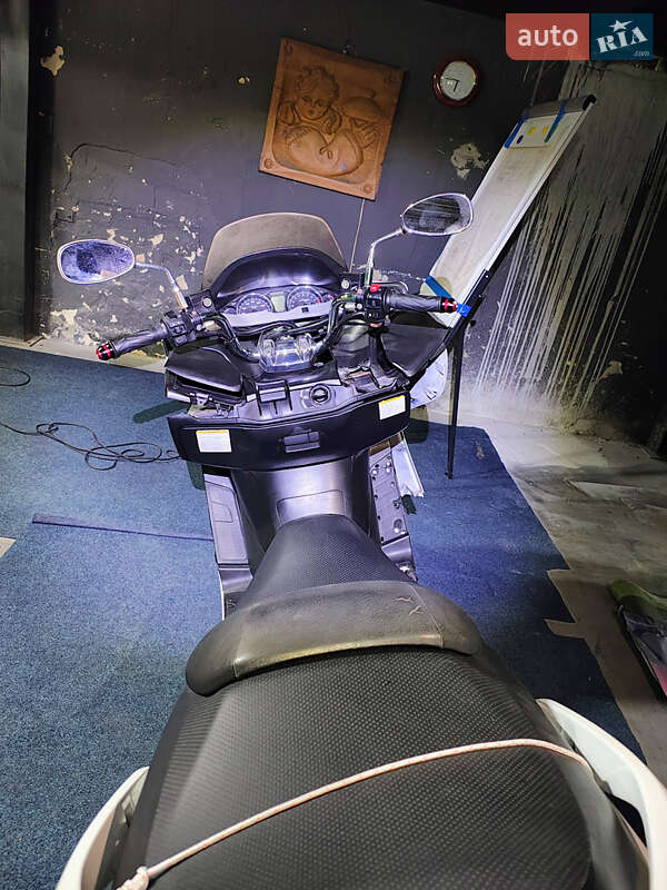 Макси-скутер Suzuki Skywave 250 2010 в Киеве фото 12 Макси-скутер Suzuki Skywave 250 2010 в Киеве