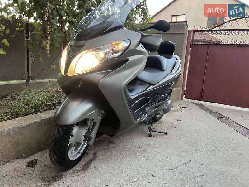Максі-скутер Suzuki Skywave 250 2010 в Білгороді-Дністровському