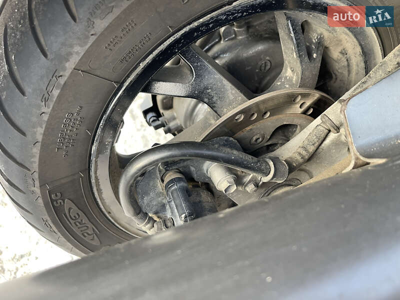 Макси-скутер Suzuki Skywave 250 2007 в Харькове