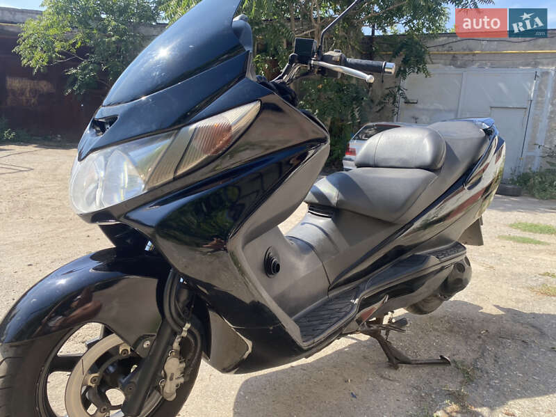 Максі-скутер Suzuki Skywave 400 2005 в Одесі
