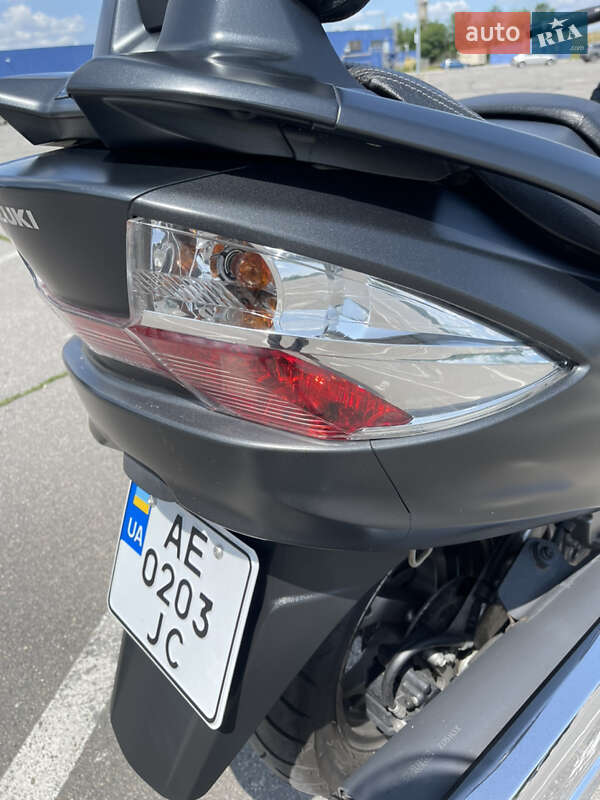 Макси-скутер Suzuki Skywave 400 2015 в Днепре