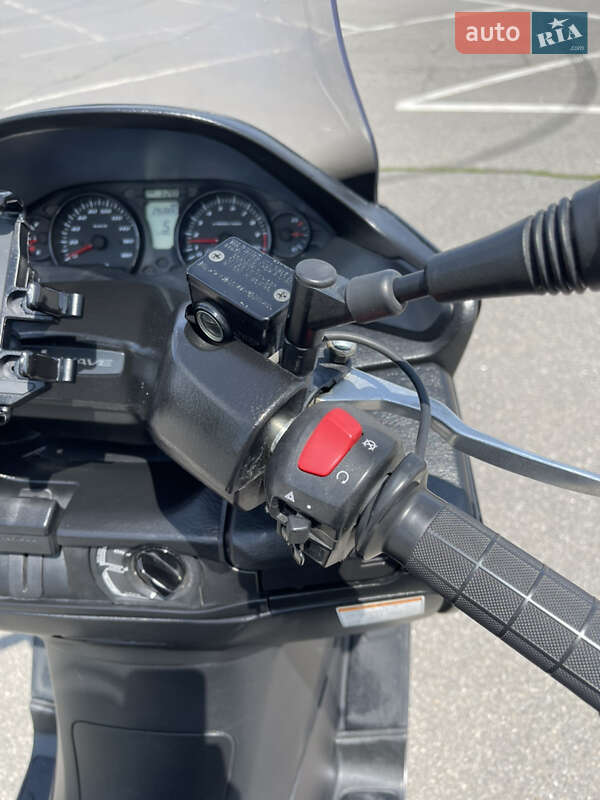 Макси-скутер Suzuki Skywave 400 2015 в Днепре