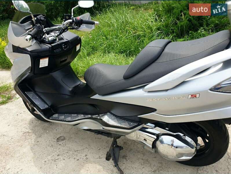 Максі-скутер Suzuki Skywave 400 2008 в Одесі фото 4 Максі-скутер Suzuki Skywave 400 2008 в Одесі