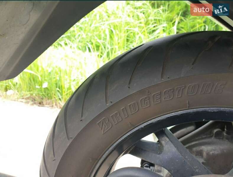 Максі-скутер Suzuki Skywave 400 2008 в Одесі фото 13 Максі-скутер Suzuki Skywave 400 2008 в Одесі