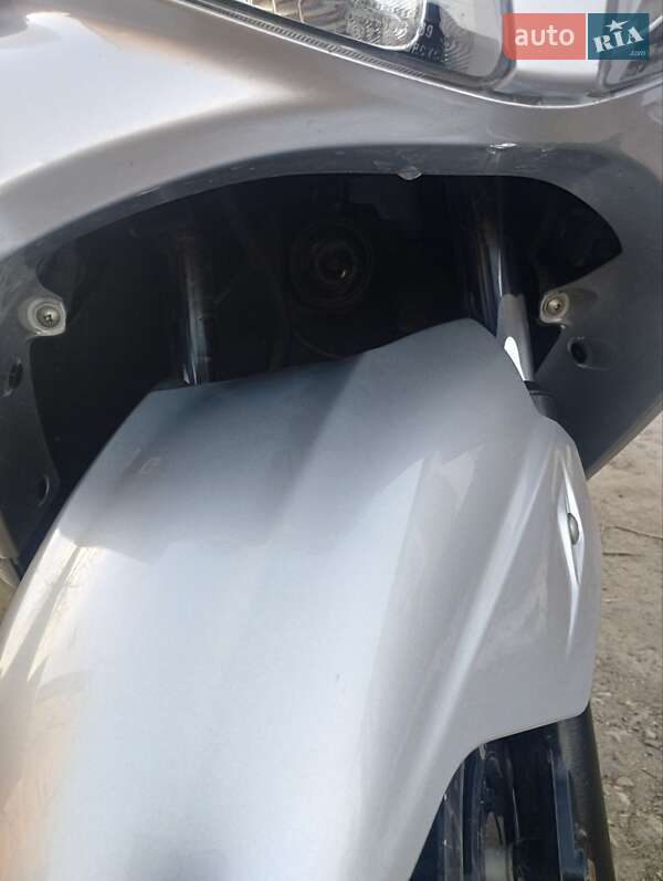 Макси-скутер Suzuki Skywave 400 2008 в Черновцах