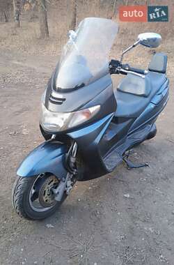 Макси-скутер Suzuki Skywave 400 1999 в 