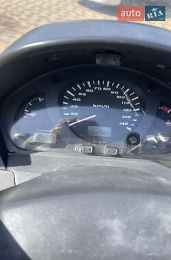 Макси-скутер Suzuki Skywave 400 2001 в 