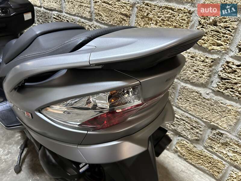 Максі-скутер Suzuki Skywave 400 2015 в Одесі