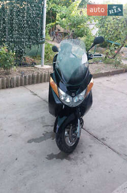 Макси-скутер Suzuki Skywave 400 2005 в Килии