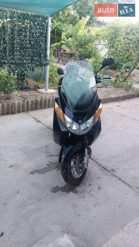 Макси-скутер Suzuki Skywave 400 2005 в 
