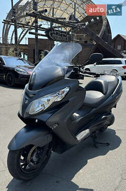 Максі-скутер Suzuki Skywave 400 2013 в 
