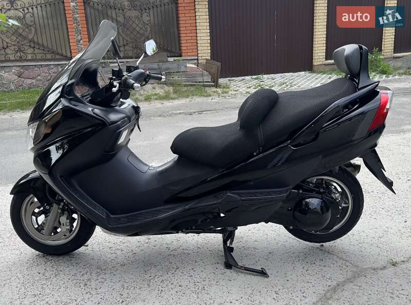 Скутер Suzuki Skywave 400 2004 в Киеве