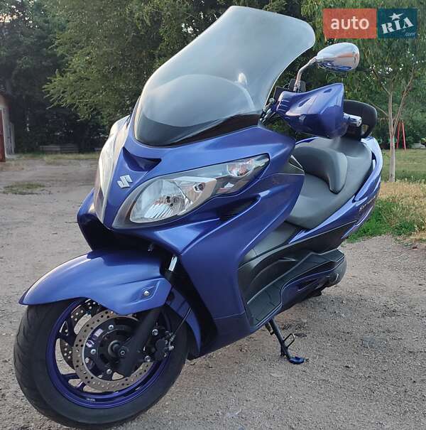 Макси-скутер Suzuki Skywave 400 2008 в Умани