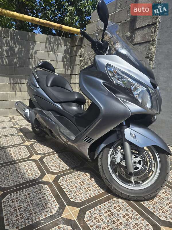 Макси-скутер Suzuki Skywave 400 2007 в 
