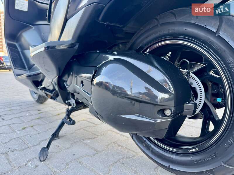 Скутер Suzuki Skywave 400 2012 в Одессе