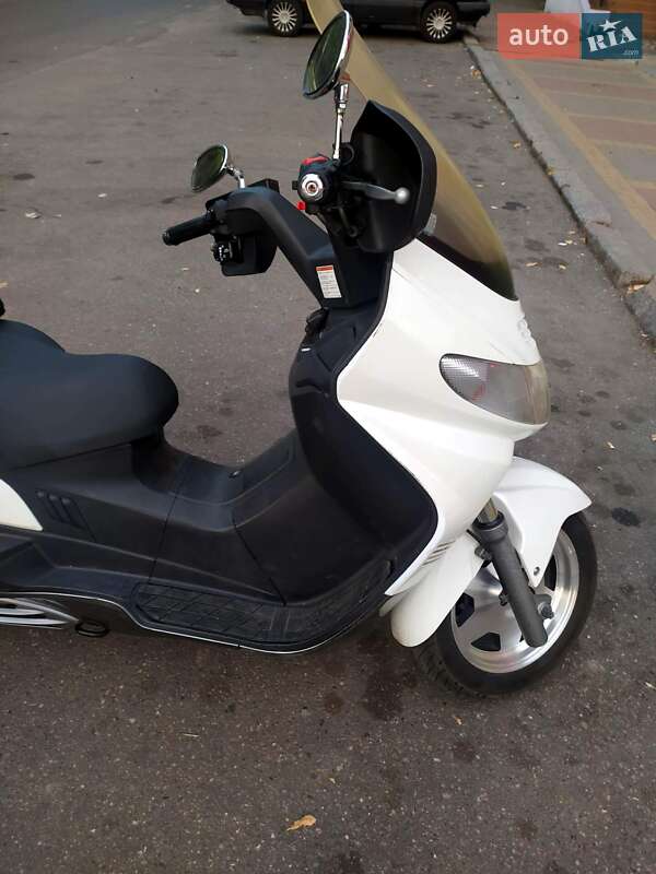 Макси-скутер Suzuki Skywave 400 2002 в Николаеве фото 7 Макси-скутер Suzuki Skywave 400 2002 в Николаеве