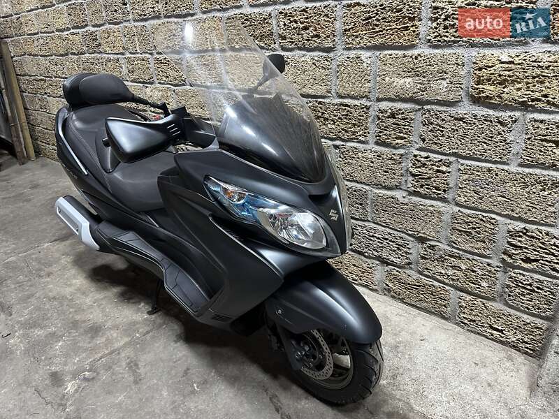 Максі-скутер Suzuki Skywave 400 2015 в Одесі фото 9 Максі-скутер Suzuki Skywave 400 2015 в Одесі