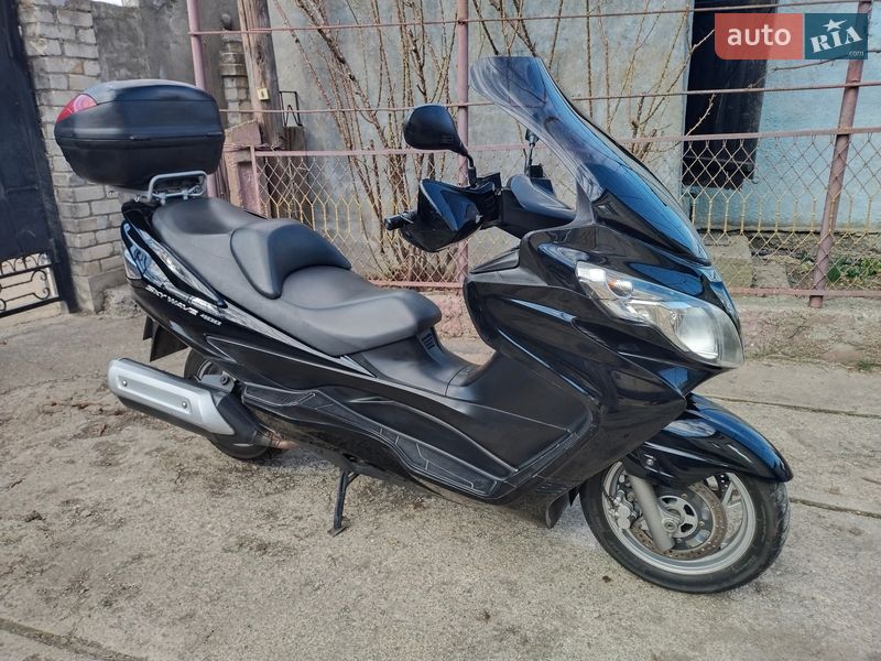Макси-скутер Suzuki Skywave 400 2008 в Одессе