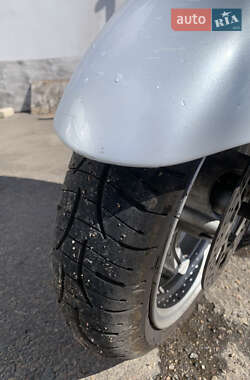 Макси-скутер Suzuki SkyWave 650 2004 в 