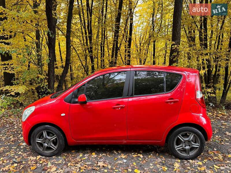 Хетчбек Suzuki Splash 2009 в Гатне